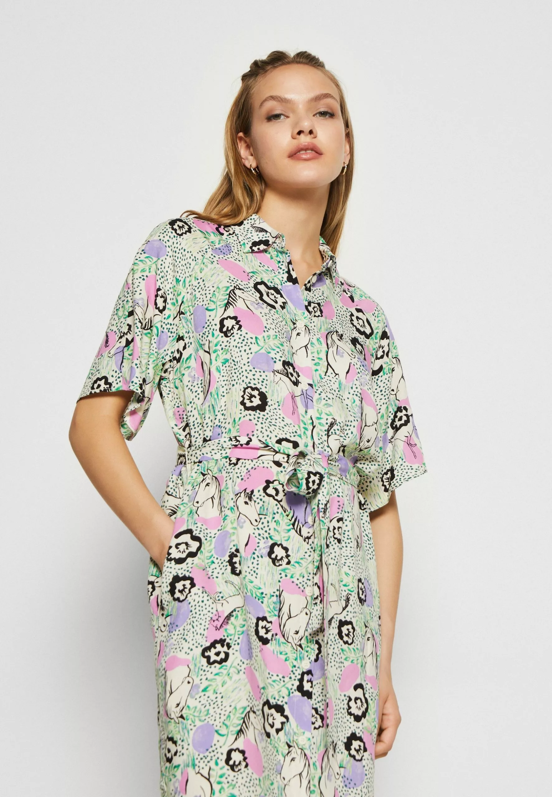 Monki Blousejurk - Lila 6 Monki Blousejurk - Lila - Afbeelding 4