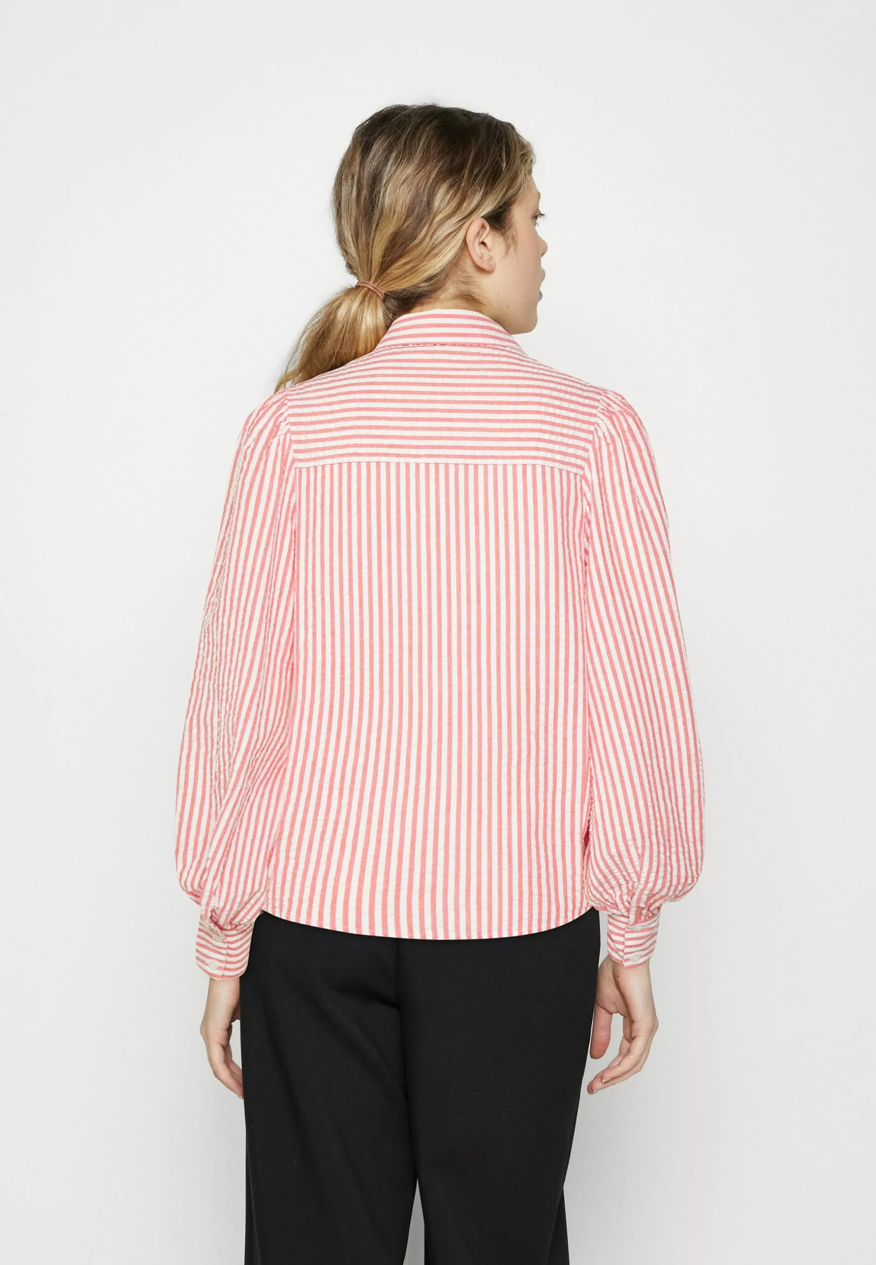 Monki Overhemdblouse - Red Spring 5 Monki Overhemdblouse - Red Spring - Afbeelding 3