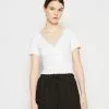 Monki T-Shirt Basic - White Light Unique -Monki Verkoop 12c02dfa3f86440f8a45e132769b1dbd