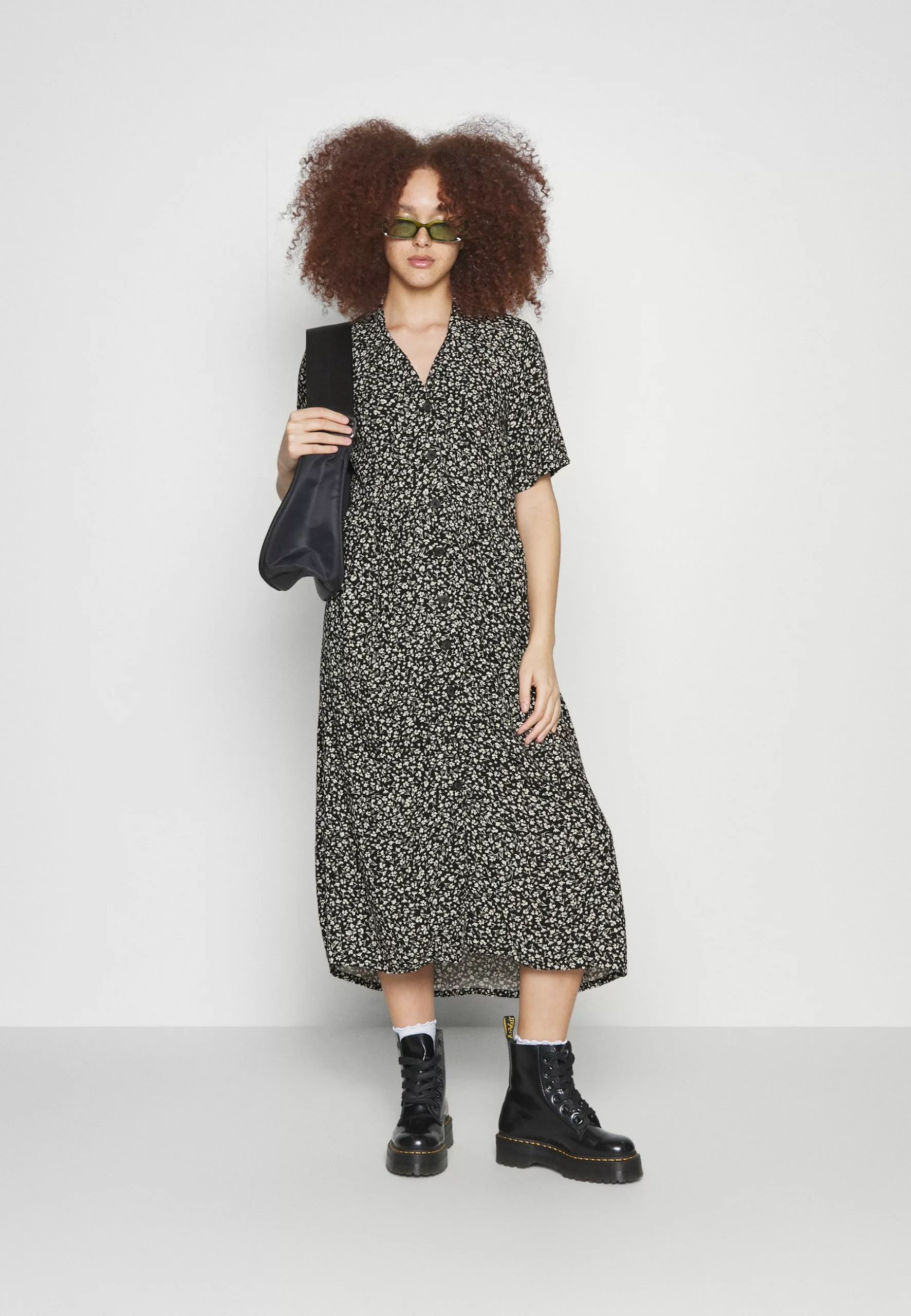 Monki Blousejurk - Meadow Black 4 Monki Blousejurk - Meadow Black - Afbeelding 2
