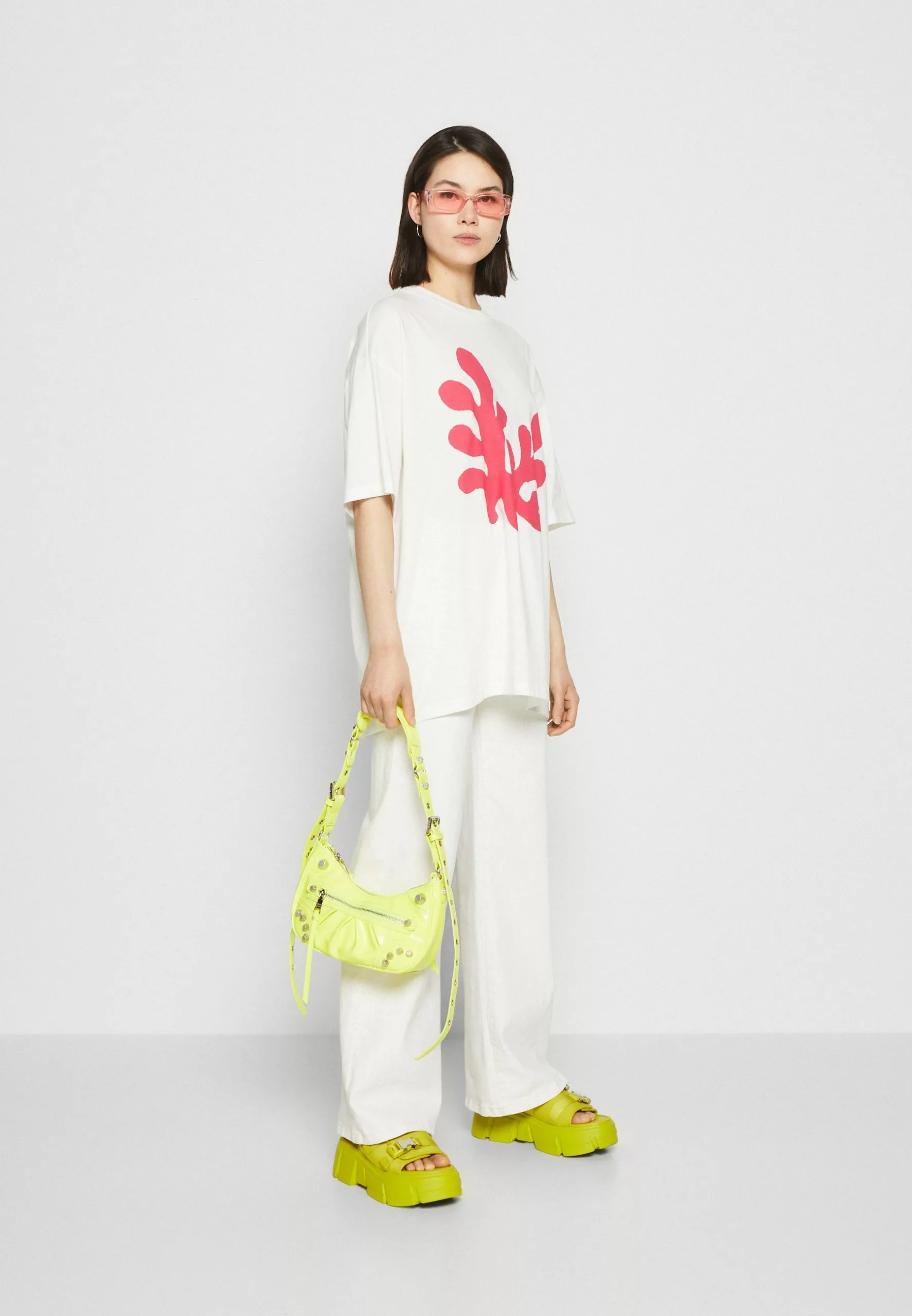 Monki T-Shirt Basic - Pink/Off-White 4 Monki T-Shirt Basic - Pink/Off-White - Afbeelding 2