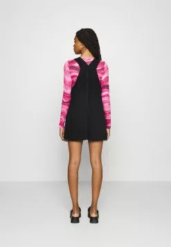 Monki Spijkerjurk - Black Dark 9 Monki Spijkerjurk - Black Dark -Monki Verkoop 1de1e65665f84e0bbb81a48d3d321e66