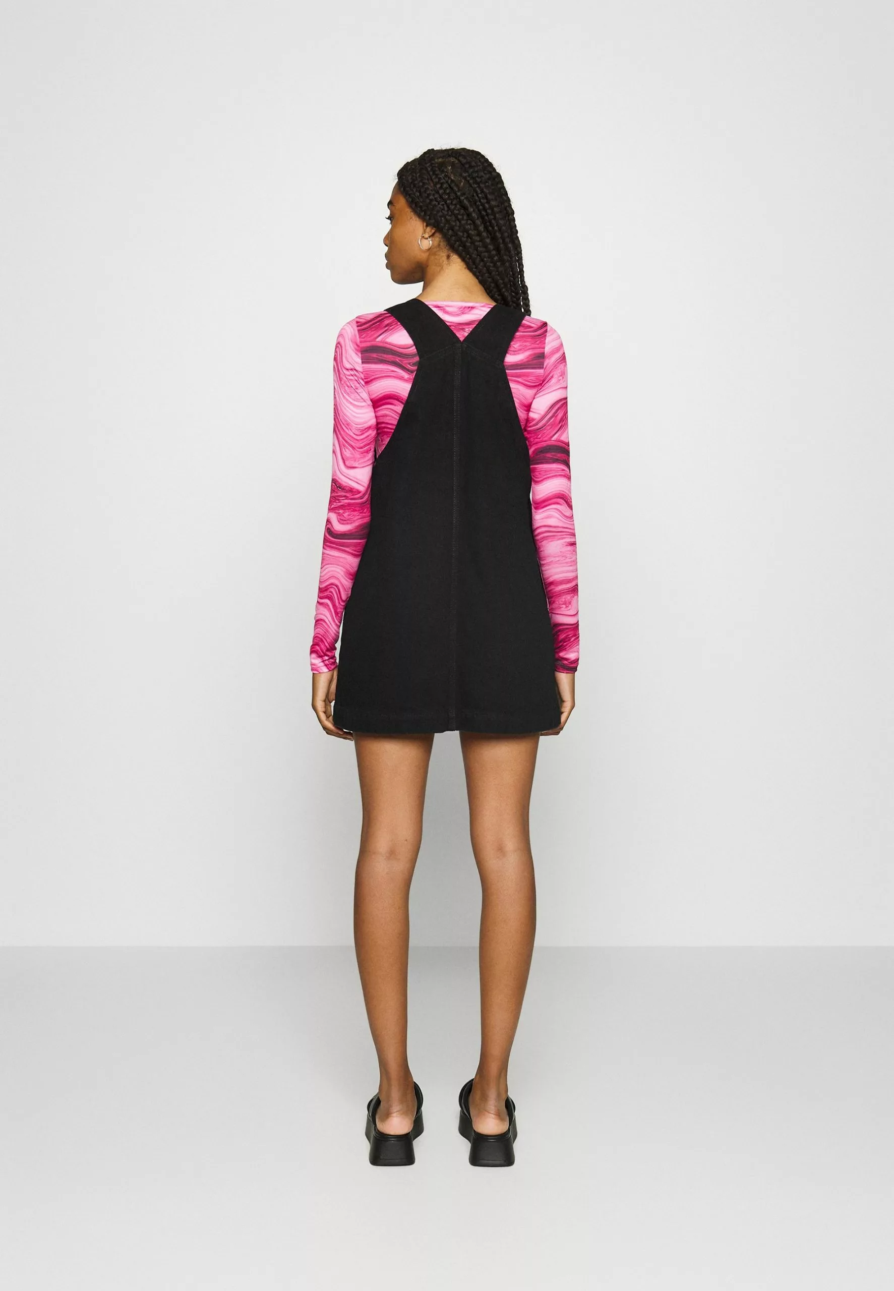 Monki Spijkerjurk - Black Dark 5 Monki Spijkerjurk - Black Dark - Afbeelding 3