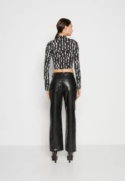 Monki Longsleeve - Black 10 Monki Longsleeve - Black -Monki Verkoop 1deaf4d096c44702ae10020461df8f67