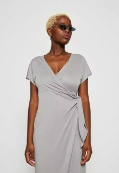 Monki Jerseyjurk - Light Grey 11 Monki Jerseyjurk - Light Grey -Monki Verkoop 2117b39a186a426ca807fbf524cc935d