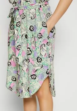 Monki Blousejurk - Lila 13 Monki Blousejurk - Lila -Monki Verkoop 289b40563239416eb87b485775fbe1be