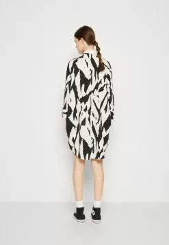 Monki Blousejurk - Off White/Black -Monki Verkoop 2aba503e7279480891dfa8d71755ce2a