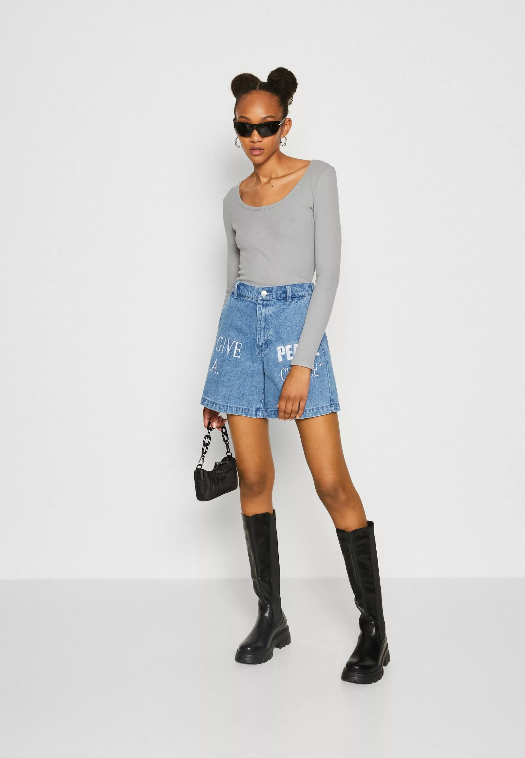 Monki Longsleeve - Grey 4 Monki Longsleeve - Grey - Afbeelding 2