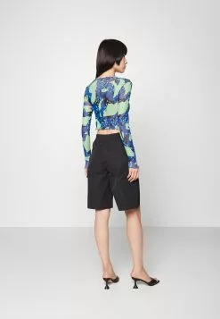 Monki Longsleeve - Light Green/Blue -Monki Verkoop 3a7ba89d667d495ab93f73eace0e8287