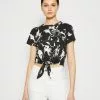 Monki T-Shirt Print - Black/White -Monki Verkoop 4c66214f94b54488834fc5729cb939c0