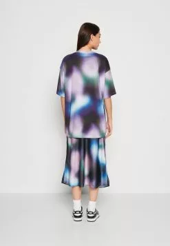 Monki T-Shirt Basic - Lila -Monki Verkoop 52efb3330117482fa1a1d582e3d6ca79