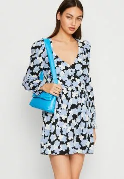 Monki Blousejurk - Light Blue -Monki Verkoop 67bbcc351649478681106aa5c59e7f84