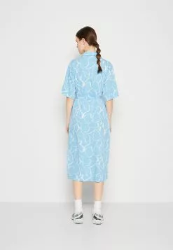 Monki Blousejurk - Blue Medium -Monki Verkoop 6ea1b6356f64404aa84a5575050e4d2b