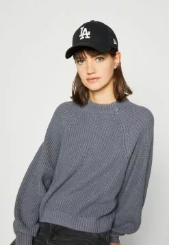 Monki Trui - Light Grey 11 Monki Trui - Light Grey -Monki Verkoop 727418dafea845a4a172f361df36dcf3
