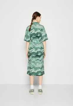 Monki Blousejurk - Green Dusty Light -Monki Verkoop 727569fe10fb4edf85569310c03f91cc