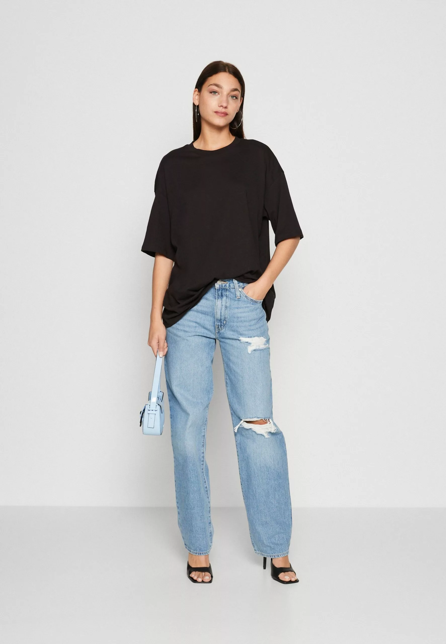 Monki T-Shirt Basic - Black 4 Monki T-Shirt Basic - Black - Afbeelding 2