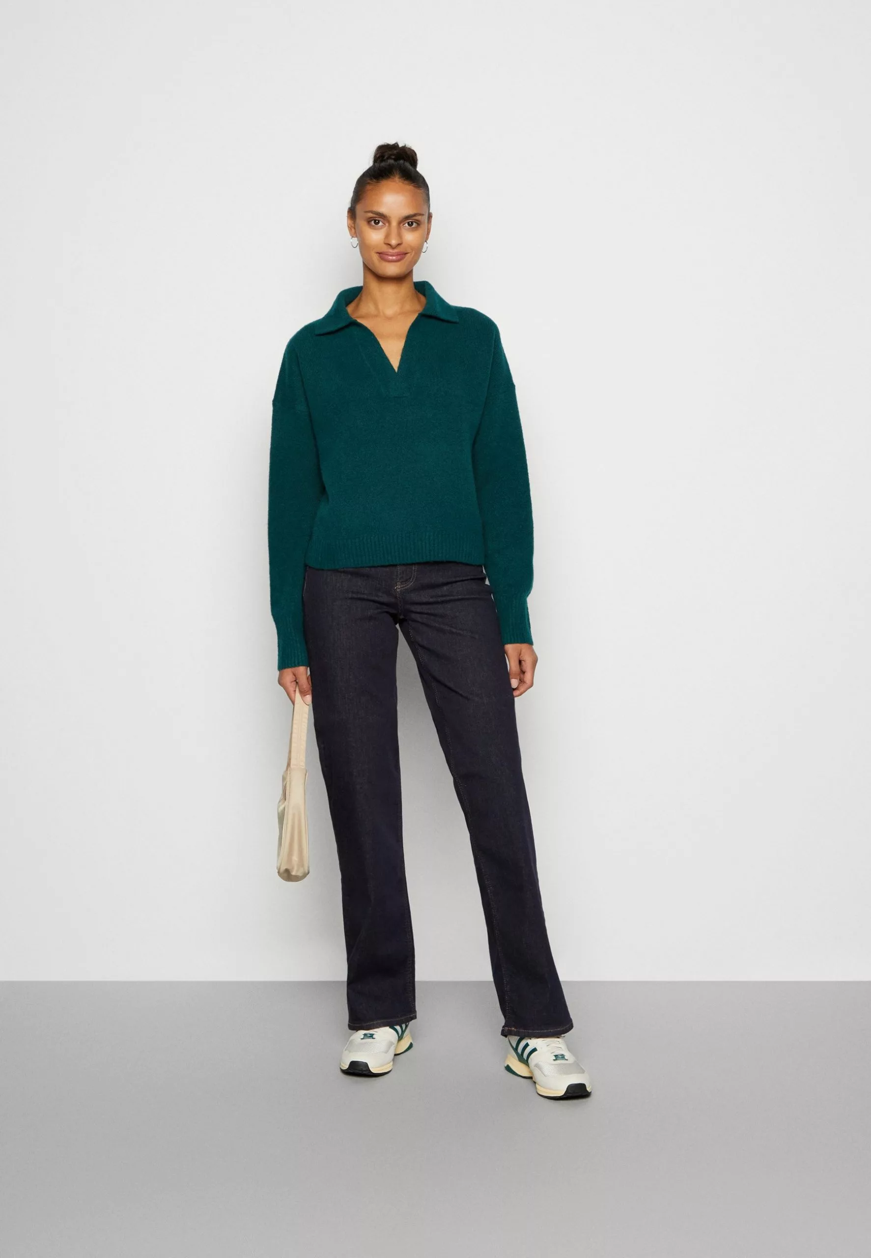 Monki Trui - Dark Green 4 Monki Trui - Dark Green - Afbeelding 2