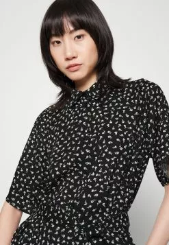 Monki Blousejurk - Poetic -Monki Verkoop 89cb5e09208a425ba2b338f5b84a1732