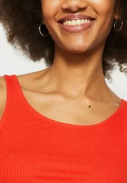 Monki 2 Pack - Top - Black Dark/Red -Monki Verkoop 92702b0237334242ba4c2f2e9d265c0a