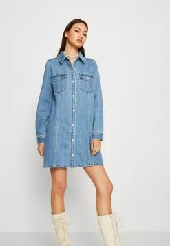 Monki Spijkerjurk - Blue Medium Dusty -Monki Verkoop 9498fbe7d81a4cf6be3845035634b1fe