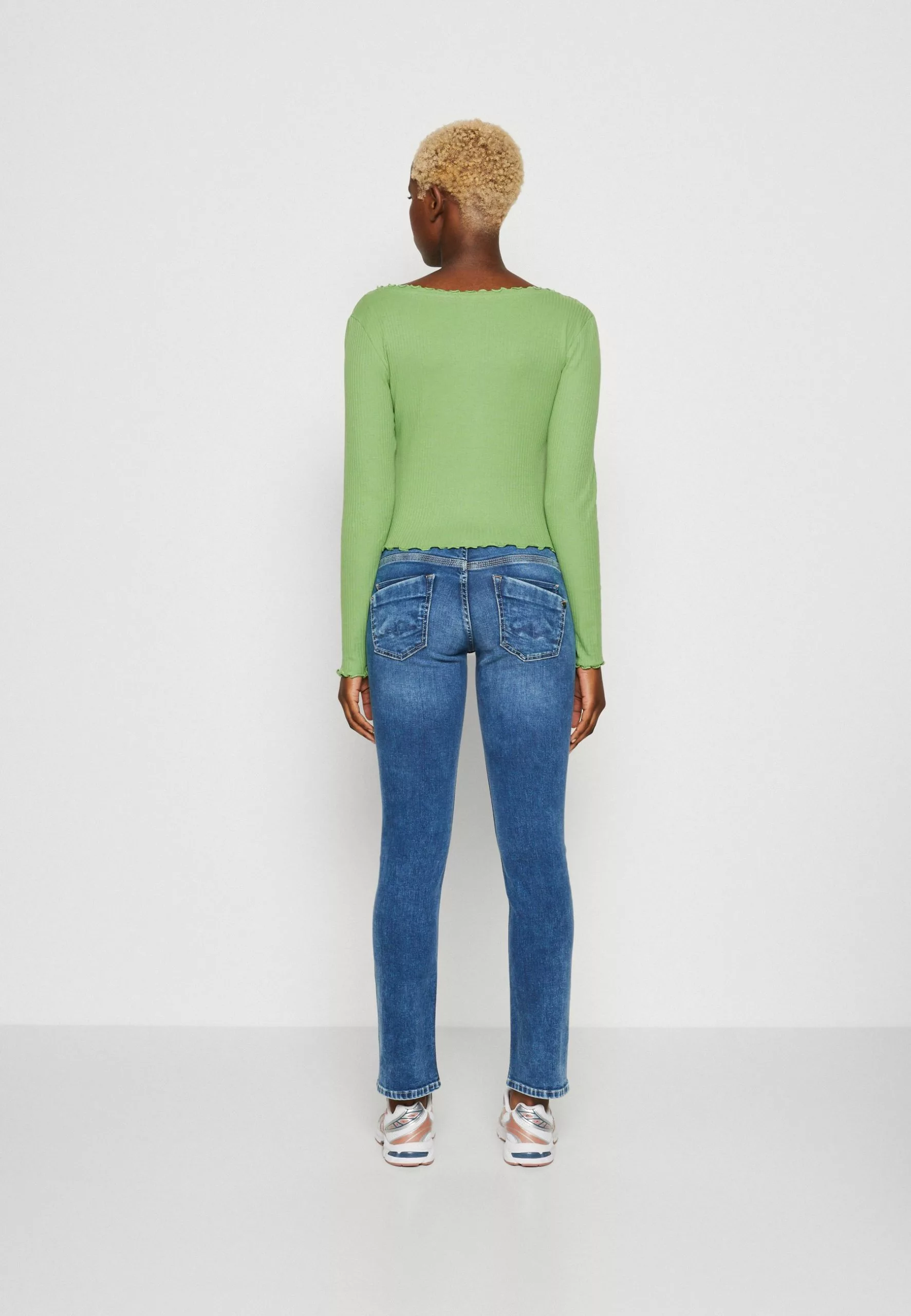 Monki Longsleeve - Green 4 Monki Longsleeve - Green - Afbeelding 3