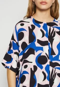 Monki Blousejurk - Pink Lisendna -Monki Verkoop 9d9b2445a57443a7a8515eb0ac078ad8