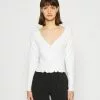 Monki Longsleeve - White 1 Monki Longsleeve - White -Monki Verkoop a2ef494982764a0ea6064bfe5fbdb79b