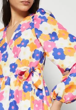 Monki Jurk - Pink Light -Monki Verkoop a557c334248a406ea854bfc4dbee1b28