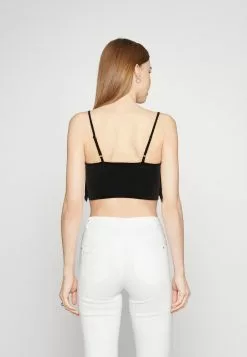 Monki Top - Black 10 Monki Top - Black -Monki Verkoop ad89452002ba427a827a571db893a20c