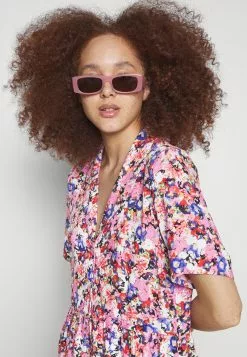 Monki Blousejurk - Rosa -Monki Verkoop b86bf5a75a034dba98b06e68d910ebf6