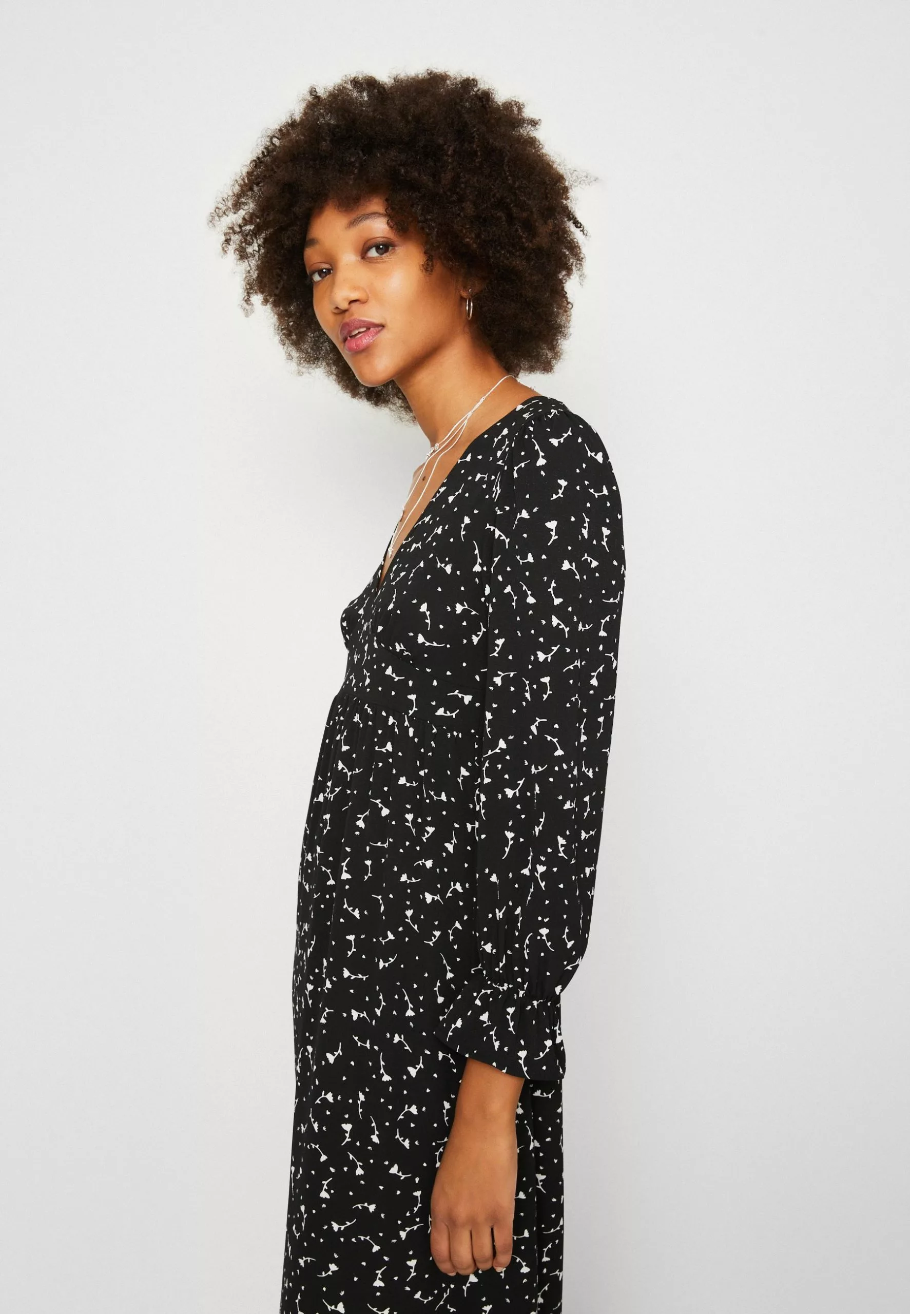 Monki Jurk - Simple Cute 6 Monki Jurk - Simple Cute - Afbeelding 4