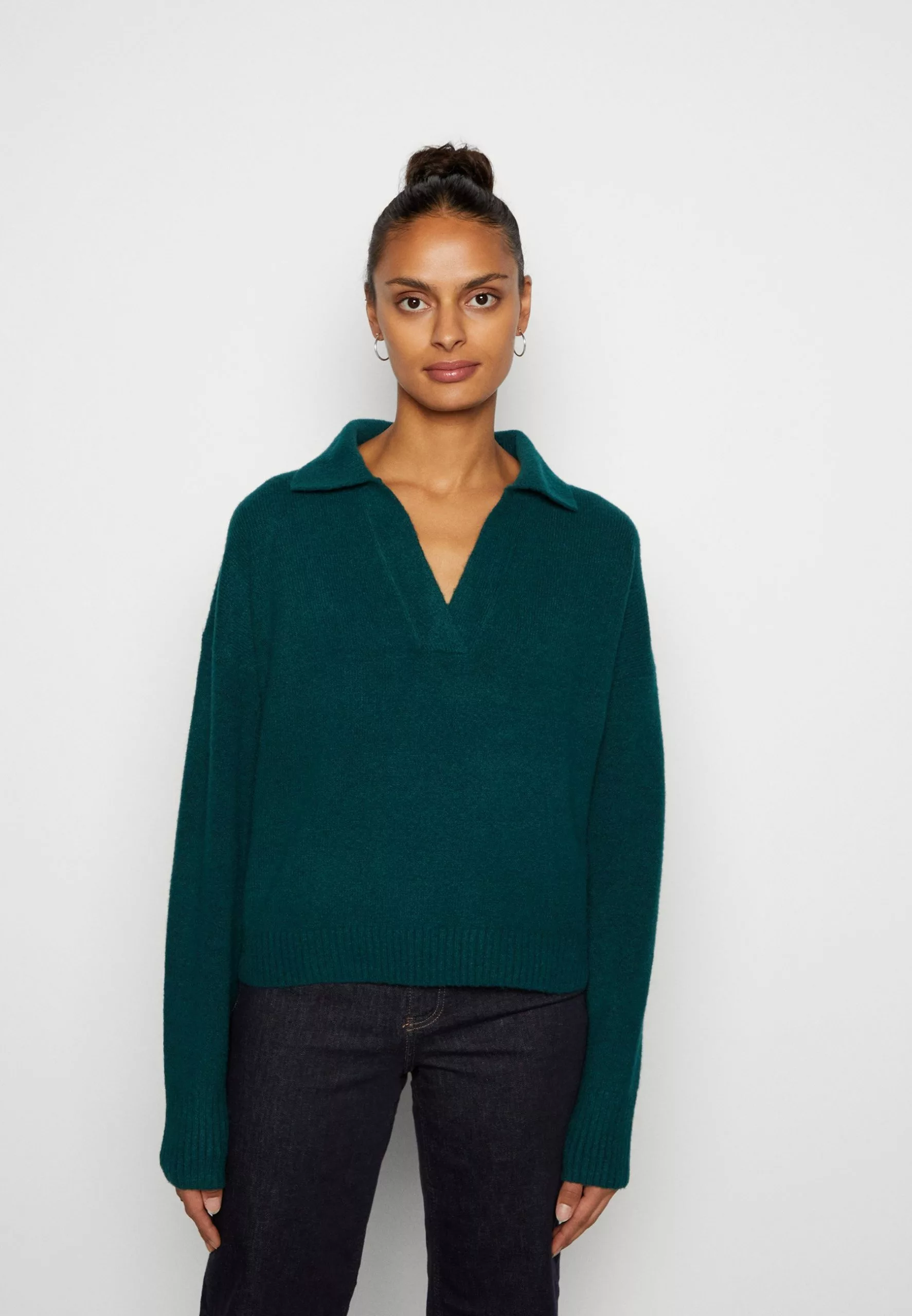 Monki Trui - Dark Green 3 Monki Trui - Dark Green