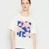 Monki T-Shirt Print - Optically 1 Monki T-Shirt Print - Optically -Monki Verkoop c956941545204248a7698f739be5b9da