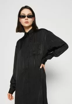 Monki Blousejurk - Black Jaquard -Monki Verkoop cc1805152a2c4feebf4ccff5c4c5c2d8