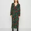 Monki Maxi-Jurk - Pomegranate -Monki Verkoop ccc5bea12a8c40158e232f425a999e8e