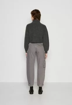 Monki Trui - Grey Melange 10 Monki Trui - Grey Melange -Monki Verkoop cd61d21ff37e48eca23ce7e342f4e74a