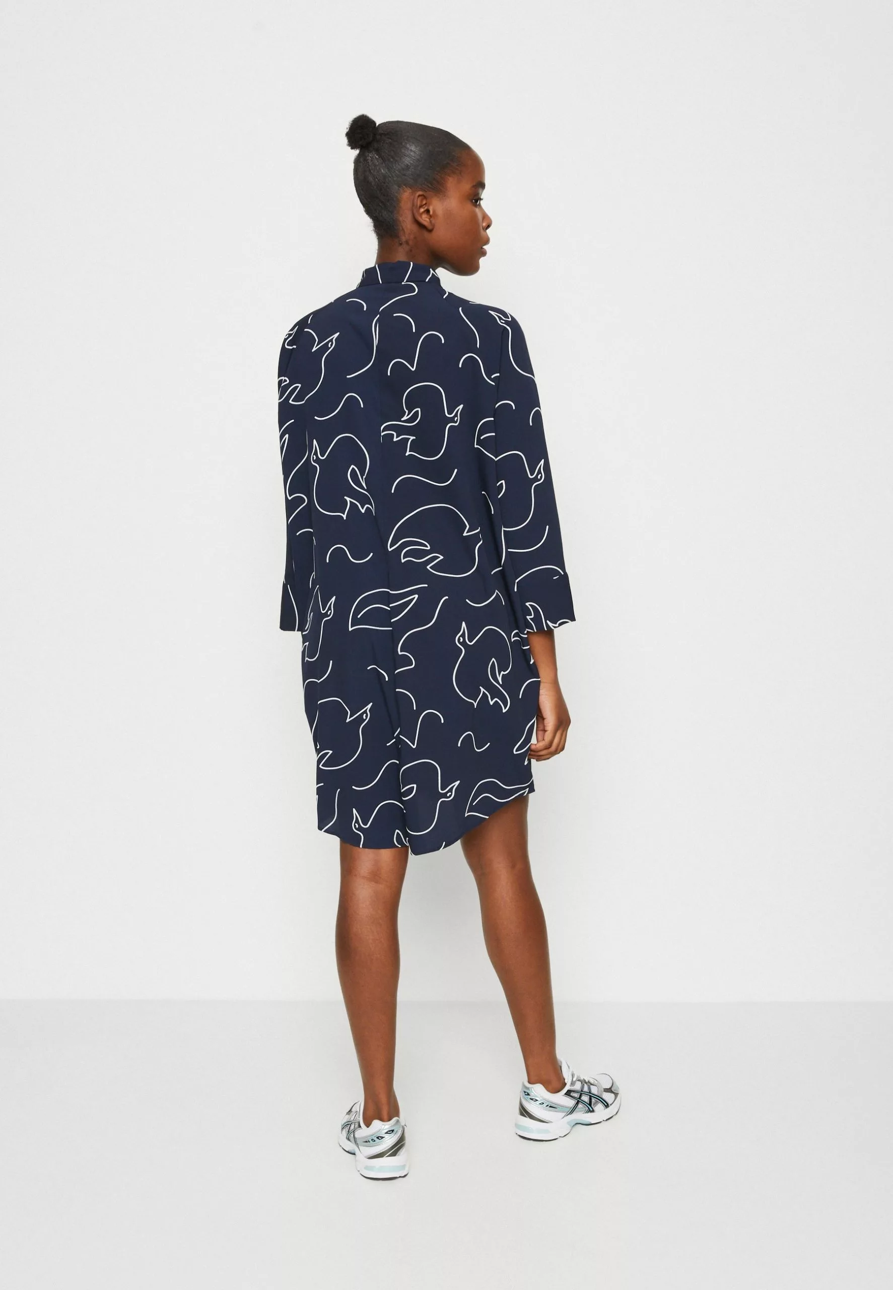 Monki Blousejurk - Dark Grey 5 Monki Blousejurk - Dark Grey - Afbeelding 3