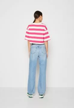 Monki T-Shirt Print - Pink -Monki Verkoop d5cb8db760c24e579a71f2a6a706e807