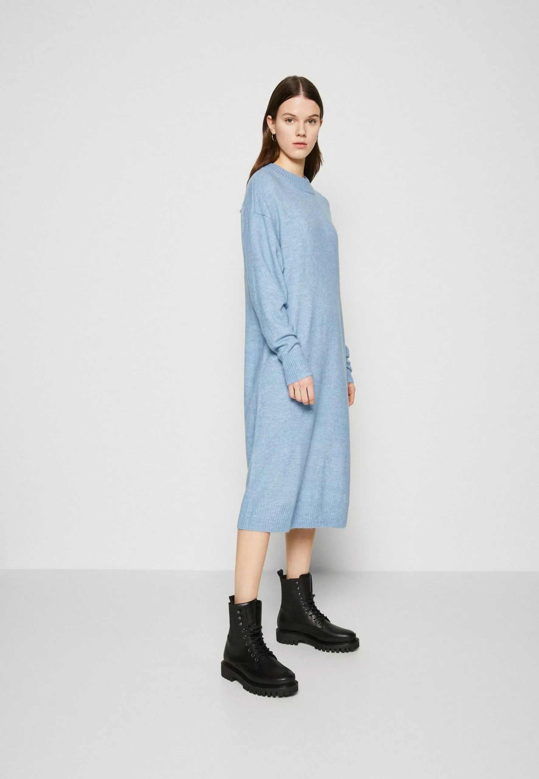Monki Gebreide Jurk - Blue Light 3 Monki Gebreide Jurk - Blue Light