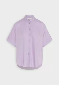 Monki Luca- Overhemdblouse - Lilac Purple -Monki Verkoop dc7905bfb4a44b40adf7c496e698d1fd