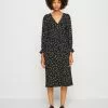 Monki Jurk - Simple Cute 2 Monki Jurk - Simple Cute -Monki Verkoop dd12d85b0d9b49f08bd25bf9470fd57e