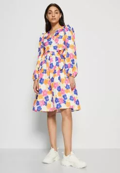 Monki Jurk - Pink Light -Monki Verkoop dfdcc02d47af491882bca90aa6071fd3