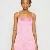 Monki Jerseyjurk - Pink 2 Monki Jerseyjurk - Pink -Monki Verkoop ee5e90a20c9e4e0d9c865ed9819220a0