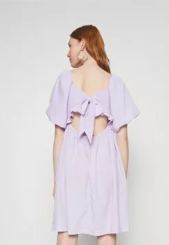 Monki Cocktailjurk - Lilac -Monki Verkoop f1c8d98f463c443e94ab3fbfa1015f0a