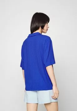 Monki Poloshirt - Blue Bright -Monki Verkoop f66477d916eb49ffa0ec7858dacc59ac