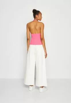 Monki Top - Pink 10 Monki Top - Pink -Monki Verkoop f7e8a8d799c8473a86caebc64b3dc24e