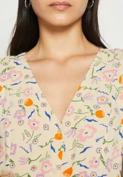 Monki Blousejurk - Cream Flower -Monki Verkoop fddee3ec9d2d459b94d26c08626a89b1